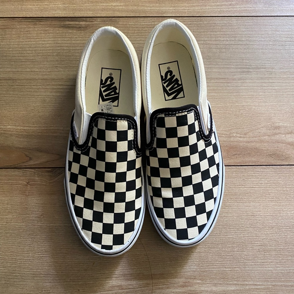 Women’s Checkered Vans